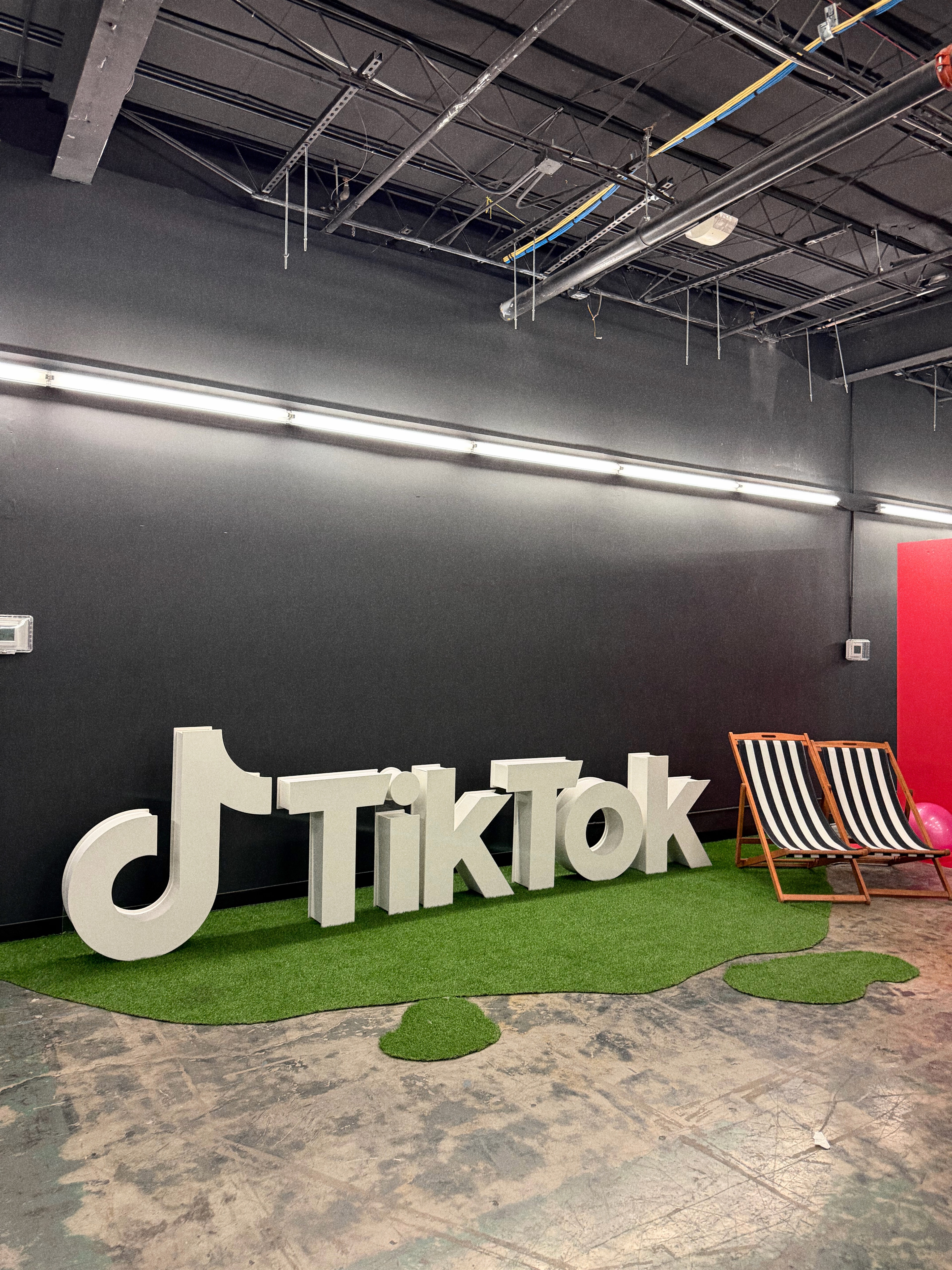 TikTok LIVE